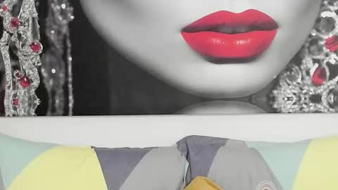 Snapshot of illegalbeauty87 chatting on 11/12/25, 10:41 Ingrid or more easier...Miss GoDDess Mistress online show from 11/12/25, 10:41