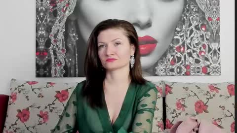 Snapshot of illegalbeauty87 chatting on 02/26/26, 09:36 Ingrid or more easier...Miss GoDDess Mistress online show from 02/26/26, 09:36