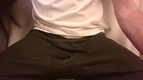 Snapshot of illubricat chatting on 12/30/24, 06:27 illubricat online show from 12/30/24, 06:27