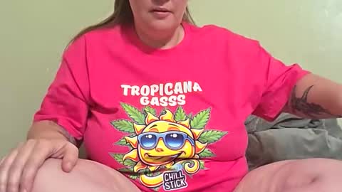 IM4KOUCR4ZY online show from 04/21/26, 04:08
