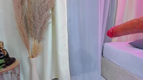 hanna online show from 11/28/25, 08:00