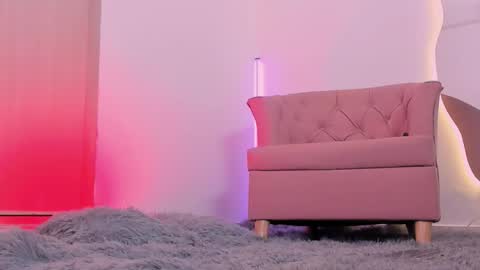 Mia online show from 10/09/25, 12:47