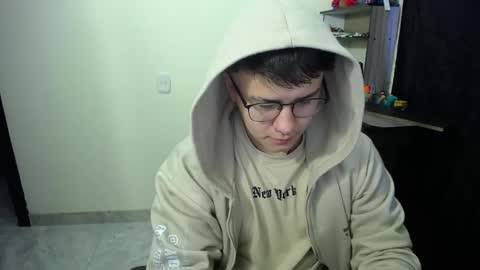 Snapshot of im__noah chatting on 03/02/25, 11:18 im__noah online show from 03/02/25, 11:18