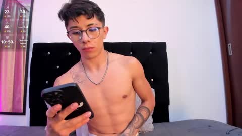 Snapshot of im__thomas chatting on 12/11/24, 05:21 IM  THOMAS online show from 12/11/24, 05:21