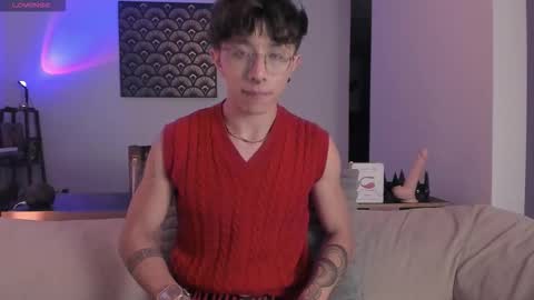 IM  THOMAS online show from 12/18/25, 01:33