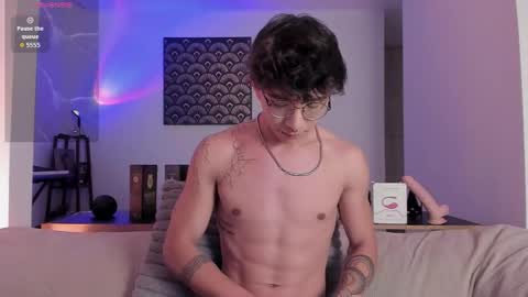 IM  THOMAS online show from 12/21/25, 02:19