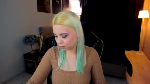 Roxy online show from 11/23/25, 06:19