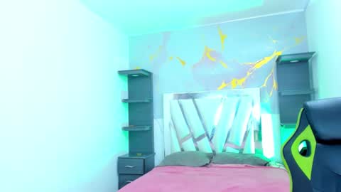 Snapshot of im_brittany_333 chatting on 02/04/26, 01:33 im_brittany_333 online show from 02/04/26, 01:33