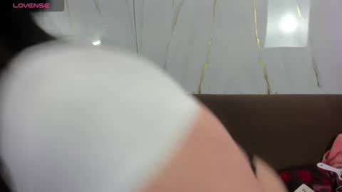 im_bunny__ online show from 12/15/25, 01:04