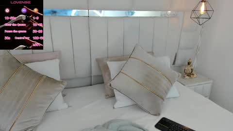 DAHLIA online show from 01/11/25, 01:53