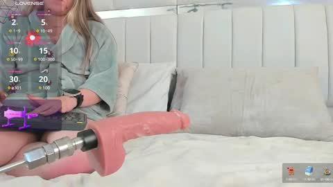 DAHLIA online show from 01/30/25, 12:18