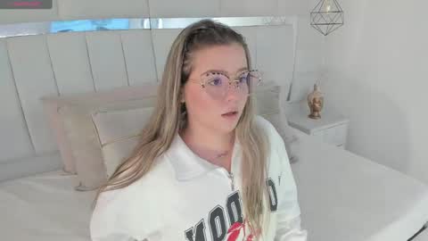 DAHLIA online show from 02/22/25, 07:58