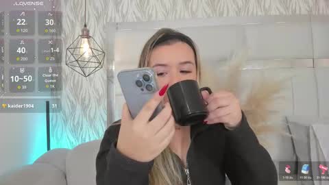 DAHLIA online show from 12/01/25, 08:47