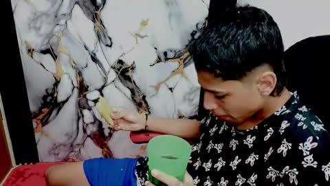 Snapshot of im_david01 chatting on 02/05/26, 01:27 im_david01 online show from 02/05/26, 01:27