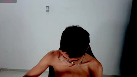 Snapshot of im_david01 chatting on 04/11/26, 04:11 im_david01 online show from 04/11/26, 04:11