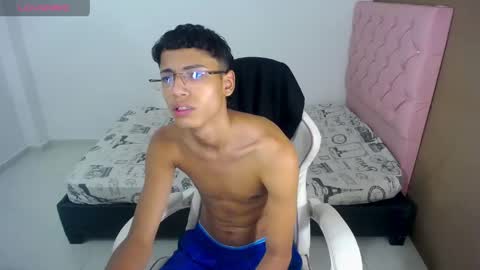 Snapshot of im_david01 chatting on 05/03/26, 12:27 im_david01 online show from 05/03/26, 12:27