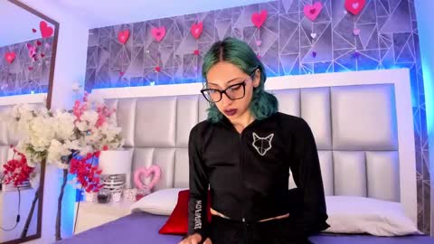  Im Gaia online show from 02/21/25, 01:22