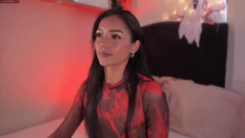 Isa online show from 10/28/25, 09:17