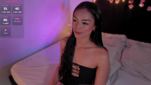 Snapshot of im_isabellaa chatting on 06/11/26, 12:32 Isa online show from 06/11/26, 12:32