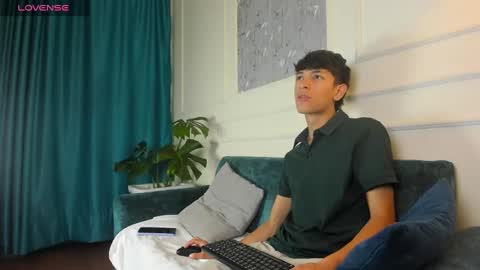 Snapshot of im_kael chatting on 01/16/25, 04:07 Kael online show from 01/16/25, 04:07