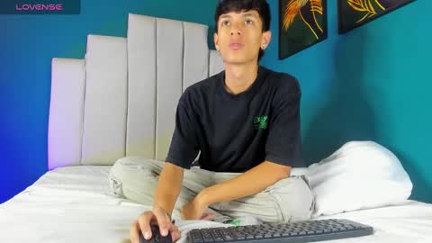 Snapshot of im_kael chatting on 01/27/25, 03:26 Kael online show from 01/27/25, 03:26