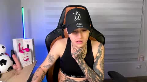 Laia online show from 01/18/25, 03:53