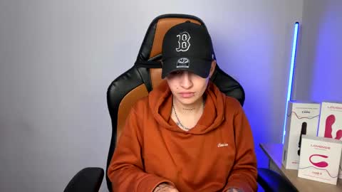 Laia online show from 01/28/25, 04:08