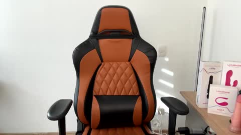 Laia online show from 01/28/25, 09:29