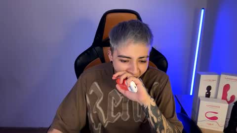 Laia online show from 02/04/25, 02:17