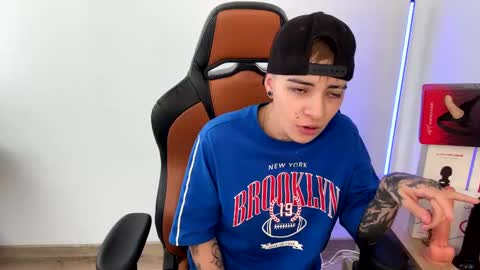 Laia online show from 02/28/25, 06:20