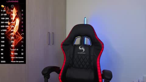 Laia online show from 12/16/25, 10:15