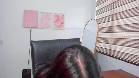 Snapshot of im_miia chatting on 03/31/26, 06:08 Mia online show from 03/31/26, 06:08