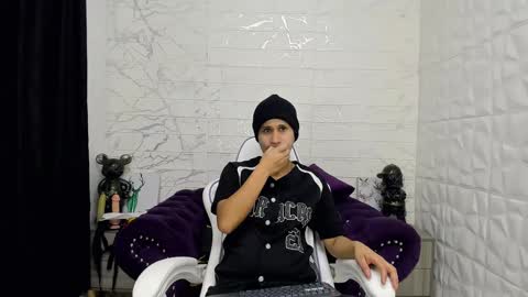 im_milan_rs online show from 02/08/25, 01:11