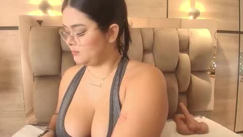 im mou  online show from 12/04/25, 12:03