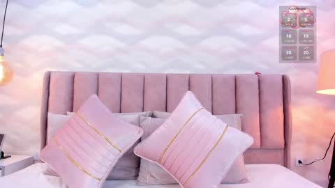 Nika online show from 01/08/25, 12:47