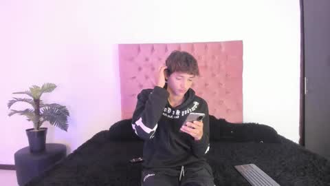 Snapshot of im_ralff chatting on 01/18/26, 08:01 RALF online show from 01/18/26, 08:01