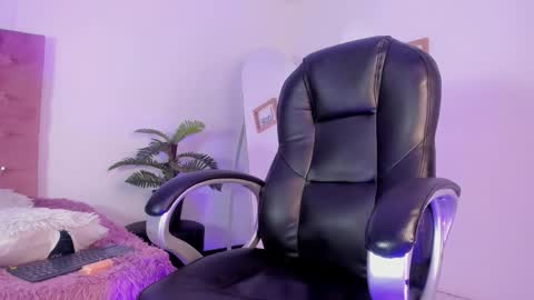 Snapshot of im_ralff chatting on 03/06/26, 08:27 RALF online show from 03/06/26, 08:27