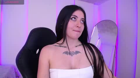 Snapshot of im_rosse_ chatting on 12/19/25, 09:11 Jade Rosse online show from 12/19/25, 09:11