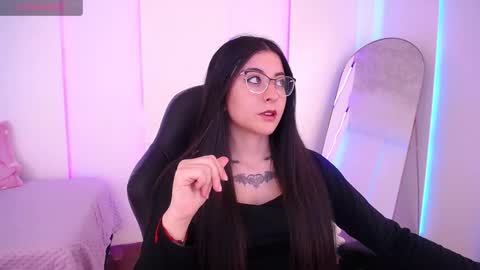 Snapshot of im_rosse_ chatting on 02/25/26, 06:28 Jade Rosse online show from 02/25/26, 06:28