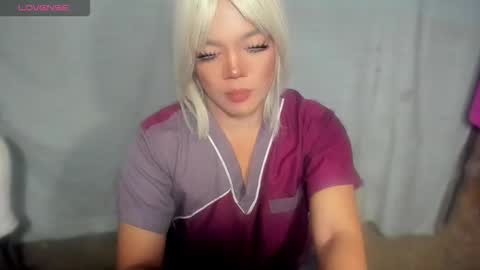 Snapshot of im_ur_hot_ella chatting on 10/09/25, 12:03 ella may online show from 10/09/25, 12:03