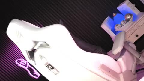 Snapshot of im_ur_nightmare chatting on 02/12/26, 04:29 Candy Moore online show from 02/12/26, 04:29