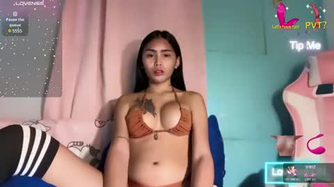 Snapshot of im_your_sexy_wifexxx chatting on 04/08/26, 04:56 Ms. M online show from 04/08/26, 04:56