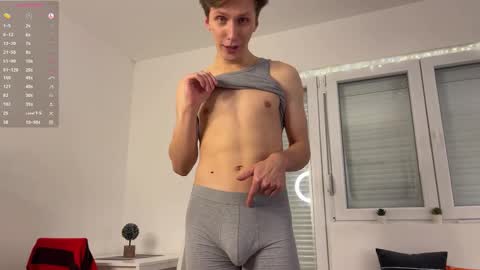 Snapshot of imadri chatting on 12/21/25, 07:10 Adrian online show from 12/21/25, 07:10