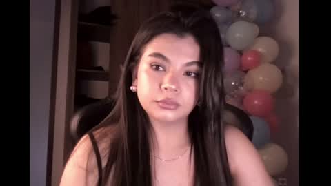 Snapshot of imemiliaa chatting on 03/21/26, 10:02 IG imemilia 1 everyday 11pm hour colombian online show from 03/21/26, 10:02