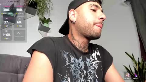 Snapshot of imferrerr chatting on 02/21/25, 06:29 Felipe Ferrer online show from 02/21/25, 06:29