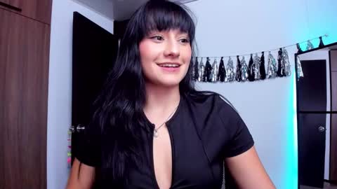 Snapshot of imlenka chatting on 02/18/26, 11:33 Lenka online show from 02/18/26, 11:33