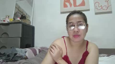 Snapshot of immaculate02 chatting on 11/22/25, 04:11 Immaculate02 online show from 11/22/25, 04:11