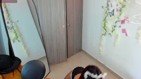 mia ---------  COL TIME online show from 12/12/24, 10:42