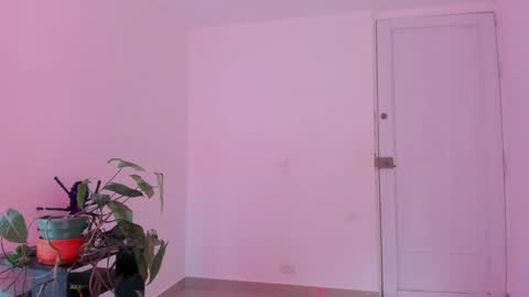 mia ---------  COL TIME online show from 12/22/24, 02:49