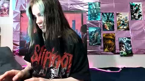 Sam and Jen online show from 11/21/25, 09:52